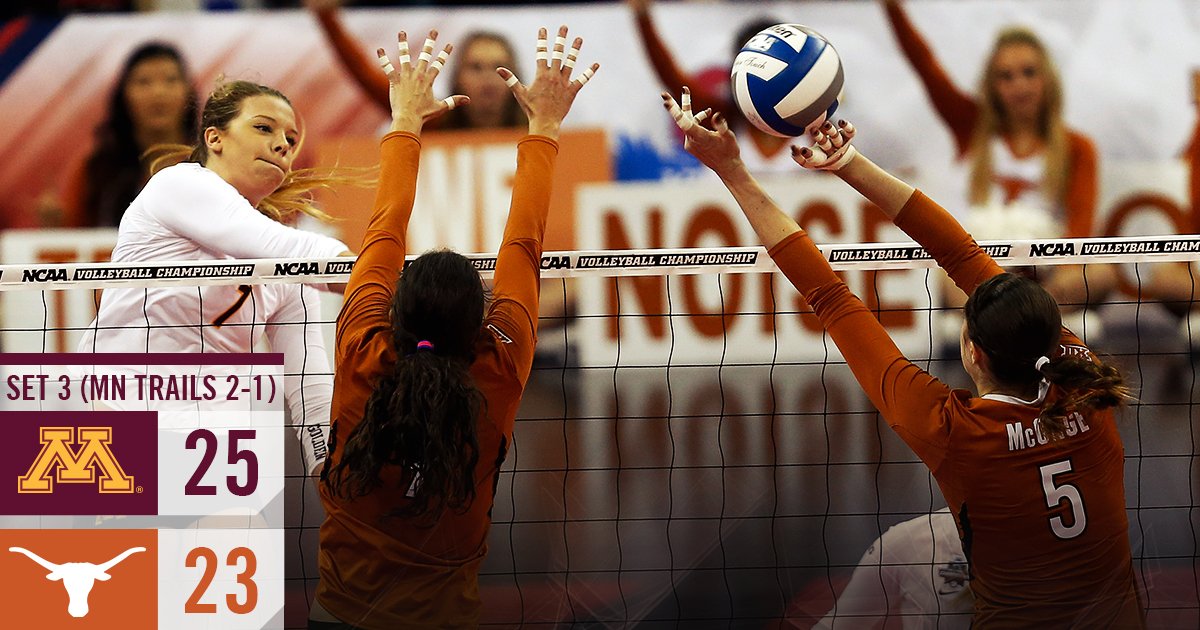 GopherVBall's tweet photo. #Gophers not going down without a fight. Set 3 goes to Minnesota. #vbscores https://t.co/cNZFNAtveh