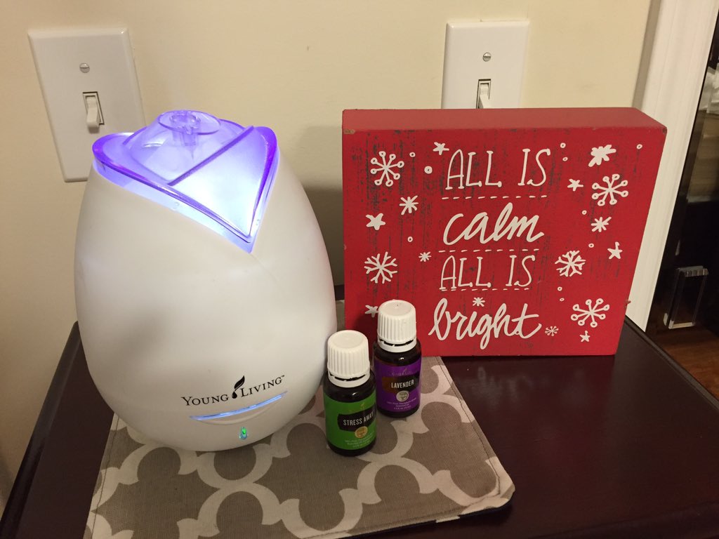 NaturalDOW's tweet photo. I'm psyched my #YoungLiving lavender came in bc I missed this nighttime blend so much! #yleo #naturaldropsofwellness https://t.co/MJKcrV2waF
