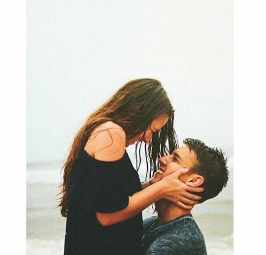 Letguti28's tweet photo. Mil Entre otros mil ustedes.
 Entre mil sonrisas, la suya. 
Entre mil amores, nuestra.🙈💏
-Pedro https://t.co/aiHvbOb6iF