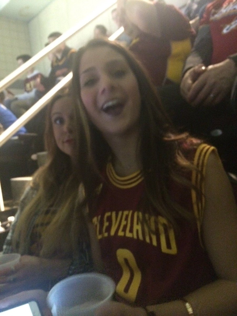 bzemelman's tweet photo. HAPPY 21ST BIRTHDAY RACHEL!! @cavs @TheQArena #liveattheq https://t.co/JpWcCHORbJ