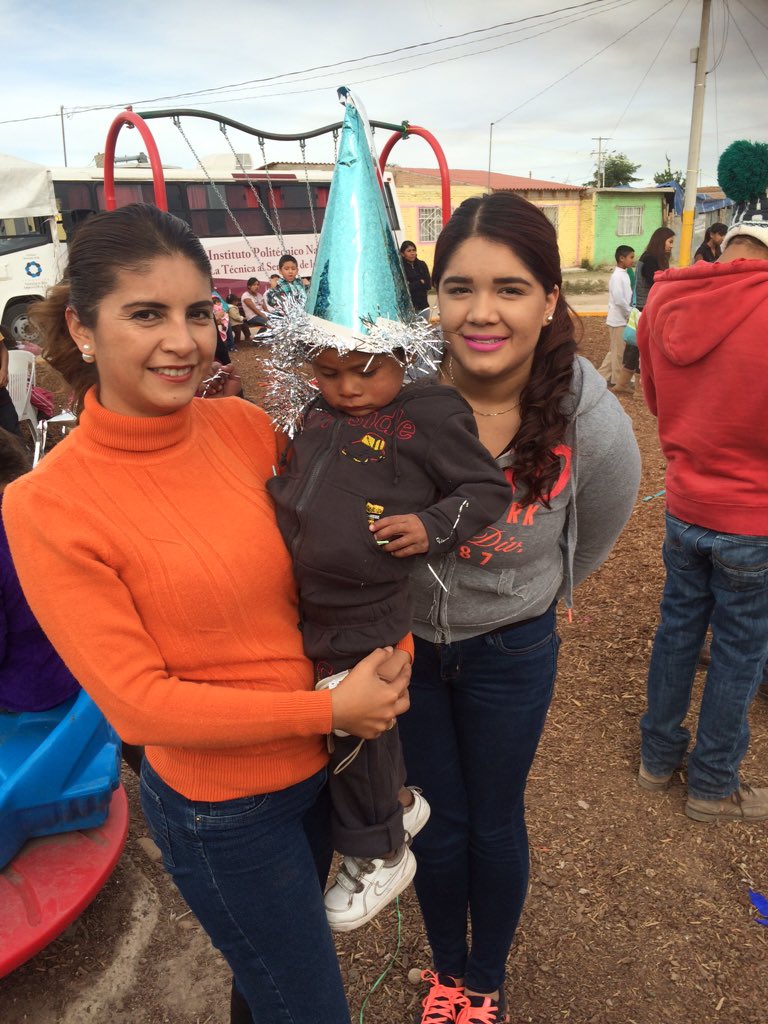 wendybautistamo's tweet photo. Angelito nos robó el corazón Su inocencia conquista un pequeño q no merece tanta vulnerabilidad ni pobreza@anddruuu https://t.co/7q7Hm8akMw