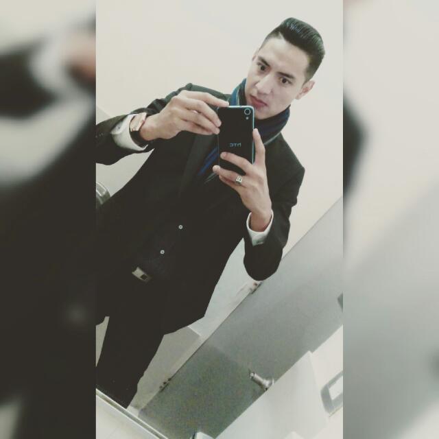 LR11luisito's tweet photo. #ofistime el que es guapo es guapo...!!! https://t.co/ovJAgBQuuP