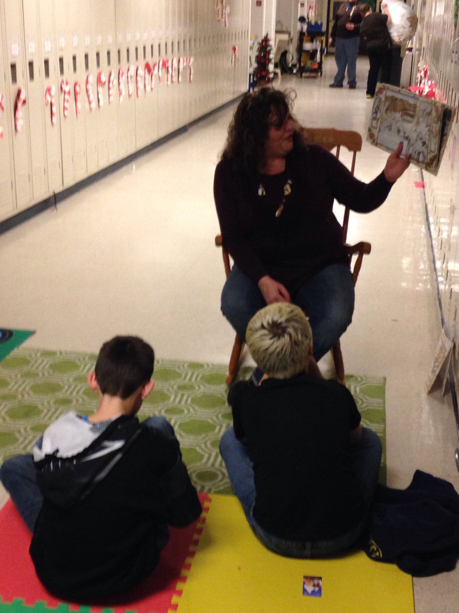 EbyrnesErin's tweet photo. Fun filled night of Santa, word games, story time, prizes, reindeer,and more at Holton Elementary Literacy Night. https://t.co/YRskiZ0uiv