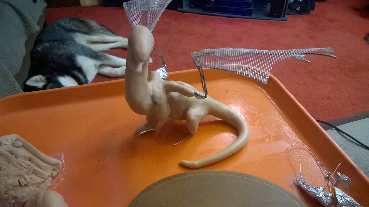 Kazulcosplay's tweet photo. Some #WIP pictures of the Alexstraza sculpture I made for @Egg_Dishes for #craftysecretsanta https://t.co/6R29qOdazh