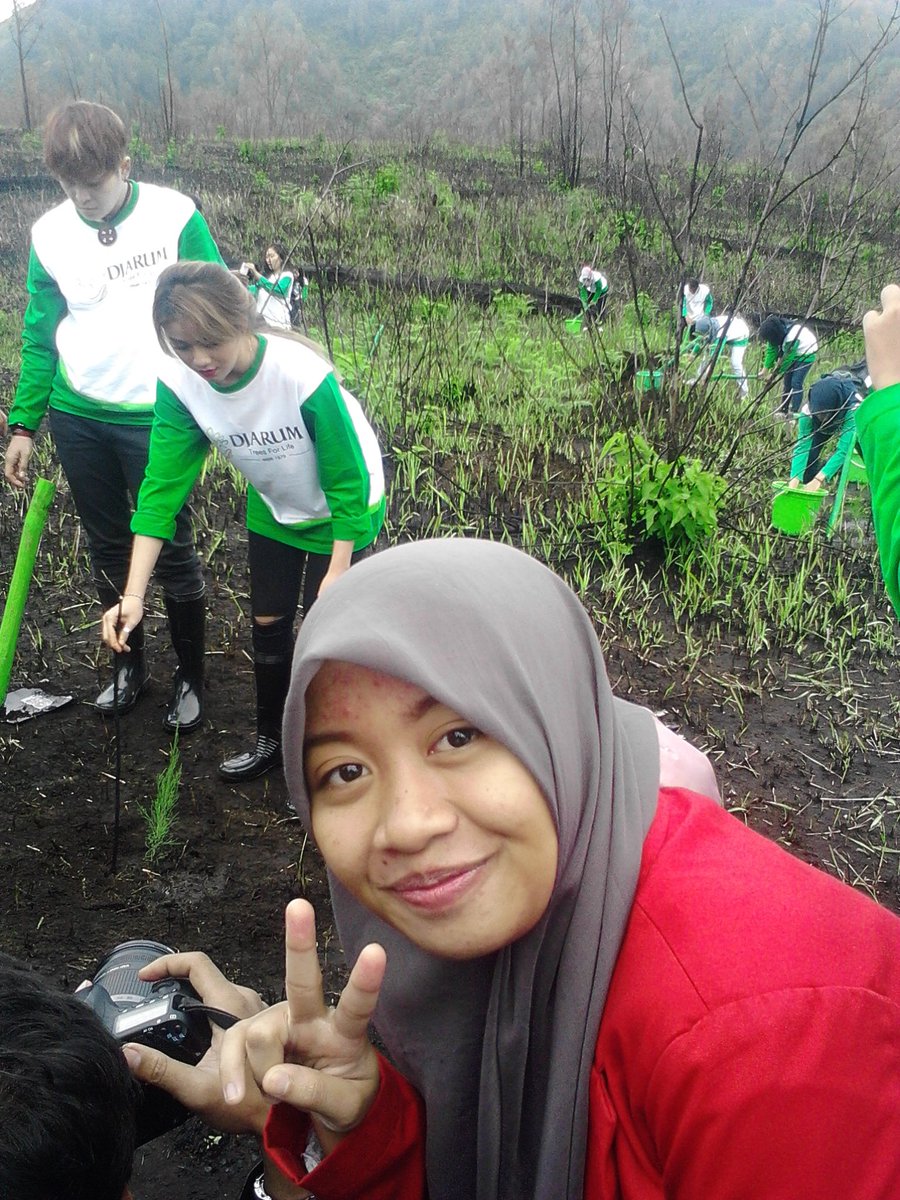 dona_lutfia22's tweet photo. At Ijen Crater yesterday#Djarum#TreesforLife#With@TheVirgin
#untagers https://t.co/4yw5HCLJwD
