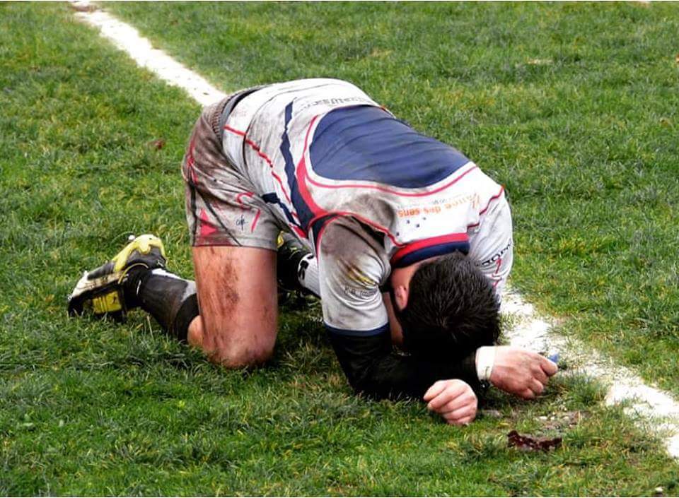 PasionPorRugby's tweet photo. Del fracaso se aprende. Levantarse y continuar.

#rugby #SomosRugbiers https://t.co/9grB5yR9Oj