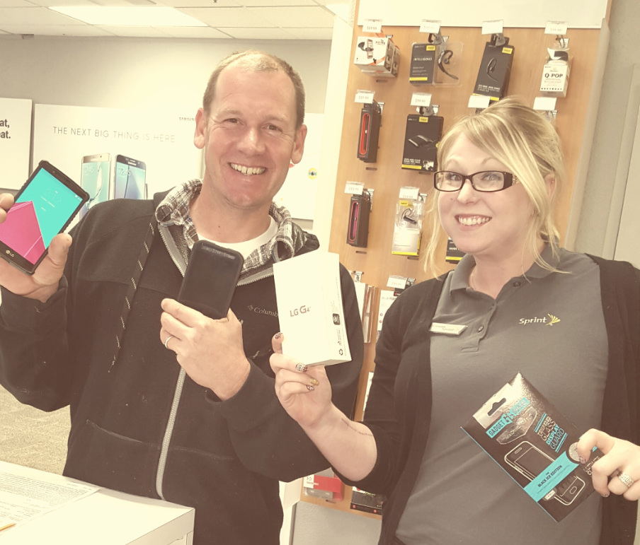 SWirelessNw's tweet photo. Another Chico #SWNWHappyCustomer activating 1 new line w/the LG G4~way to go!! @AimeeWS06 @Sprint_West https://t.co/gPJk3PYPSd