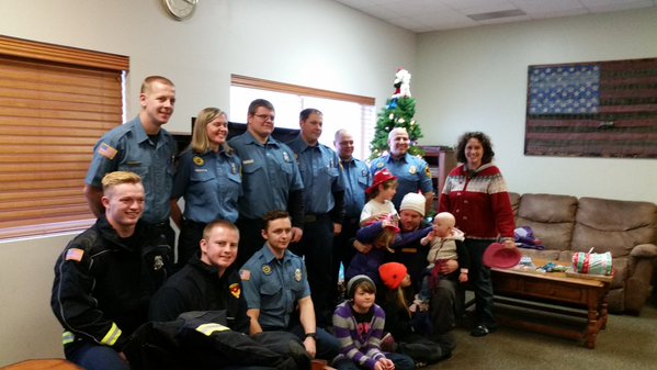 KREM2's tweet photo. #KREMGOODNEWS Fire Dist. 10 crew raises $900 for family in need https://t.co/ewZjgmyorg https://t.co/oPT4XBdkKj