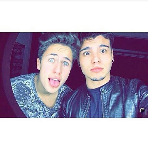 Queen0ftears's tweet photo. Ayyy #Mexicolombia mis amores que comen que estan tan lindos. 💕😍😍 #RetoZurilobos https://t.co/mHLMSTMSUx