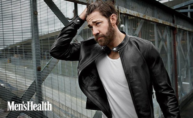 BuzzFeedCeleb's tweet photo. Buff John Krasinski is the only thing you need to see today https://t.co/YRDRcEfeuJ https://t.co/8vl18VGwID