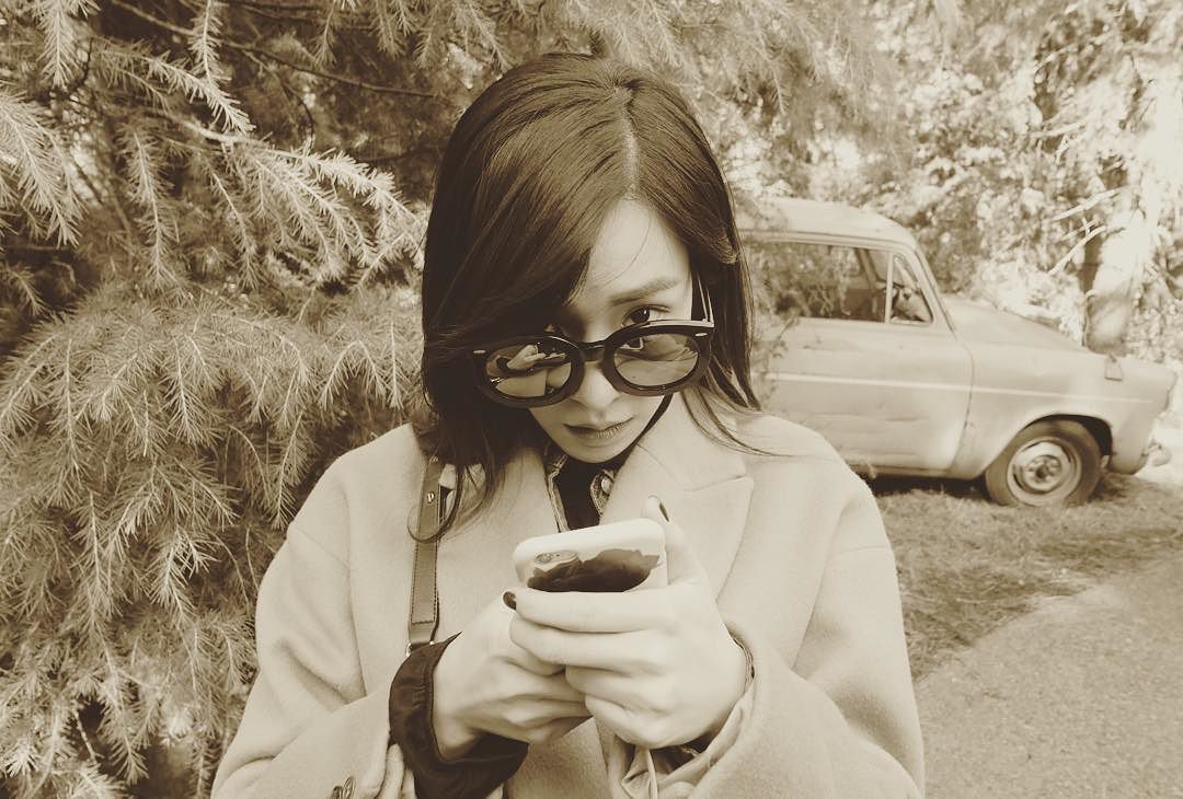 [OTHER][17-09-2014]Tiffany gia nhập mạng xã hội Instagram + Selca mới của cô - Page 8 CWevAd0XIAIHVDU