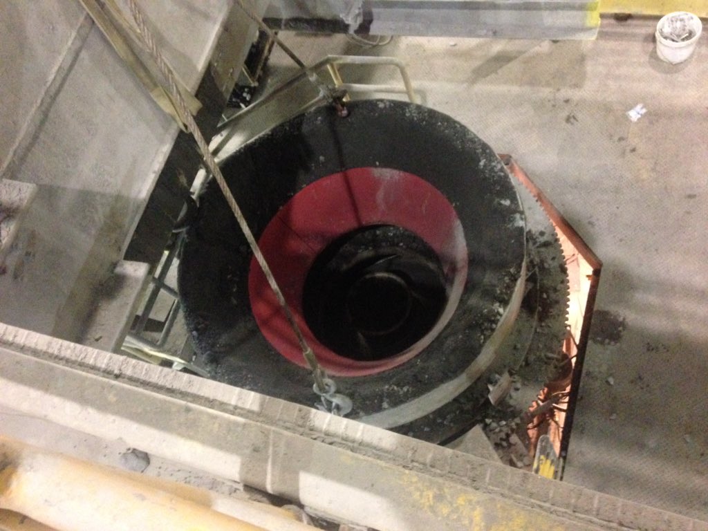 crazyfabworks's tweet photo. A cone crusher rebuild https://t.co/DpTyoMU7TL