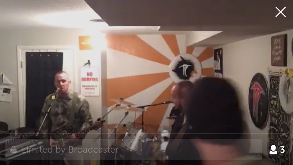 reefscapes's tweet image. Watch on #Periscope: Peak Theory pscp.tv/w/aUOBWzQzNTIy… You must check out this band!! Peak Theory!!!