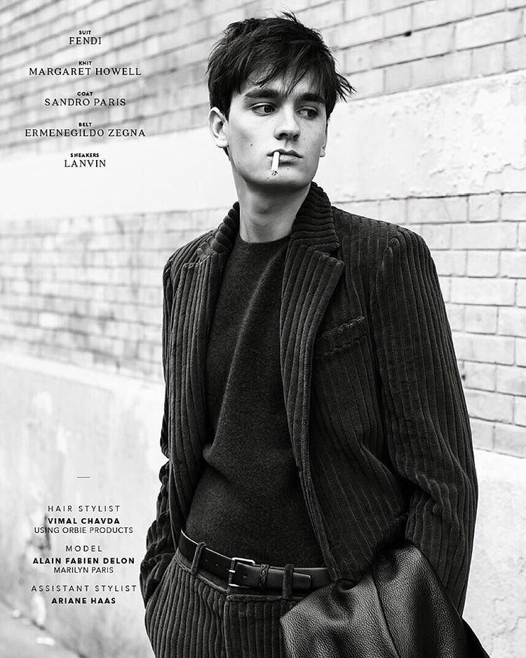 cri_dernier's tweet photo. The handsome #AlainFabienDelon interviewed by @caleomag wearing a #FendiFW15 suit https://t.co/TrqGy6bgDl