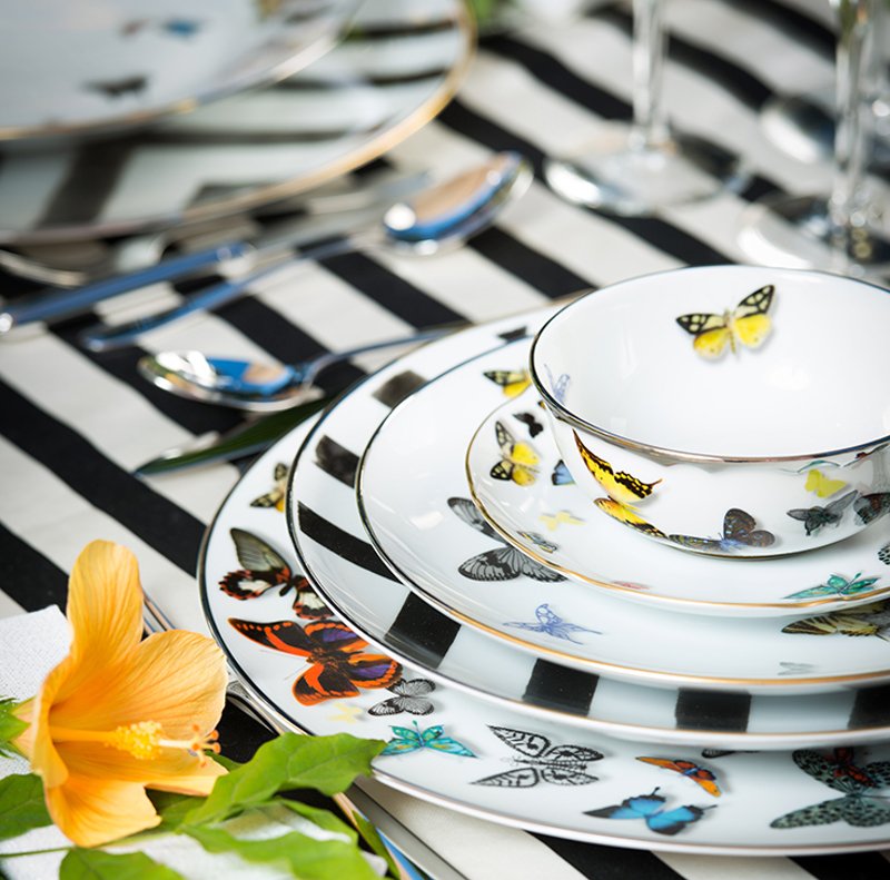 Butterflies are a symbol of spring, of rebirth and the beauty of life - what a great gift! 
Images by Blue Ribbon!