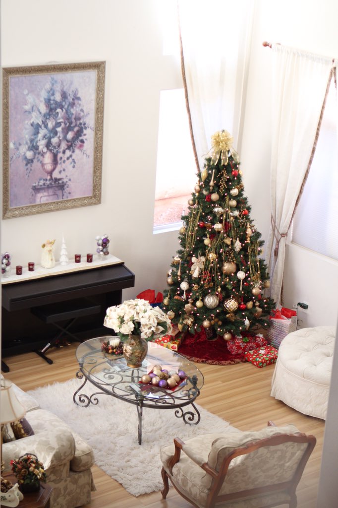 TheItMom's tweet photo. O, #Christmas tree! Here is our #tree + #decor. #HappyHolidays #Holidays #LasVegas #Henderson #TheTehs @TheItDad https://t.co/lpEo1tRMOh