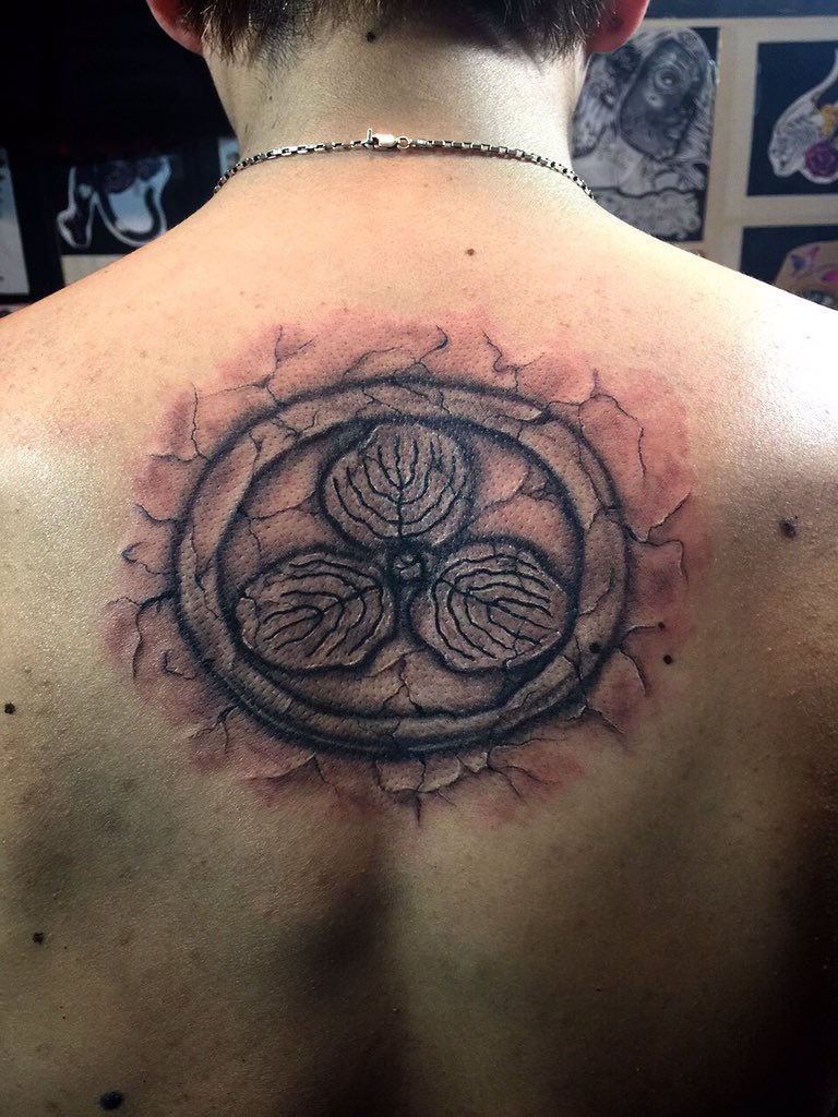 2face Tattoo Studio 家紋完成 刺青 和彫り 家紋 タトゥー Tattoo B G 千葉 T Co Fbdfbdsb29 Twitter