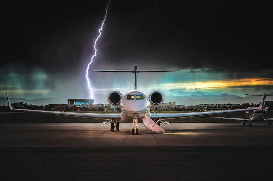 FlyMeNow's tweet photo. We ❤ #aircraft and these .@AviationWeek 2015 #aviation photo contest winners. View here > https://t.co/qVYkqAuIoB https://t.co/BymzUni0CO