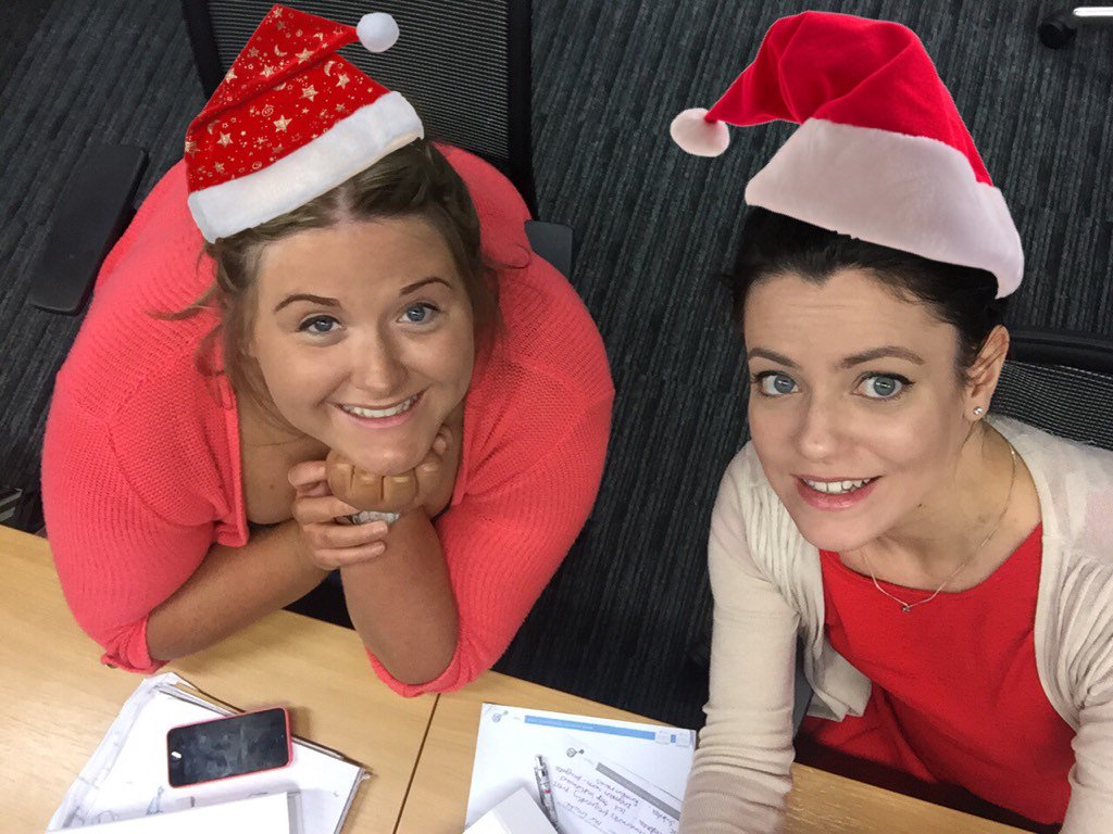 kiralauber's tweet photo. Merry Christmas @searchlabs! @AliceLawson1990 #SLfie https://t.co/rk3GanfRWk