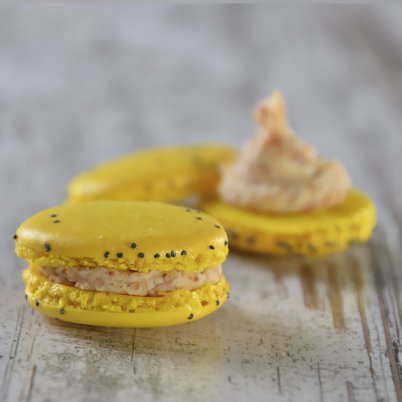 Restauranet's tweet photo. Deliciosos macarons de jamón ibérico: la unión perfecta de #gastronomia francesa y española https://t.co/j6GfnlFaLC https://t.co/U4oOqN9KUz