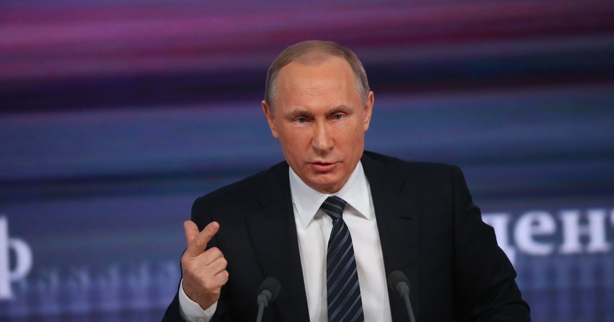 HuffPostCanada's tweet image. Vladimir Putin praises Donald Trump: "He is a very flamboyant man" huff.to/1mbpOIH