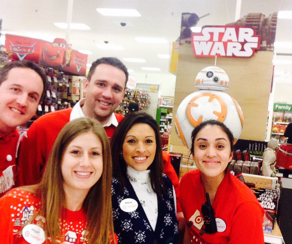Celebrating the holiday w/BB8 at T1025 since they sold all Xmas trees!! #bestteaminretail @Patrishrey10 <a href="/angel_yanke/">Angel</a>