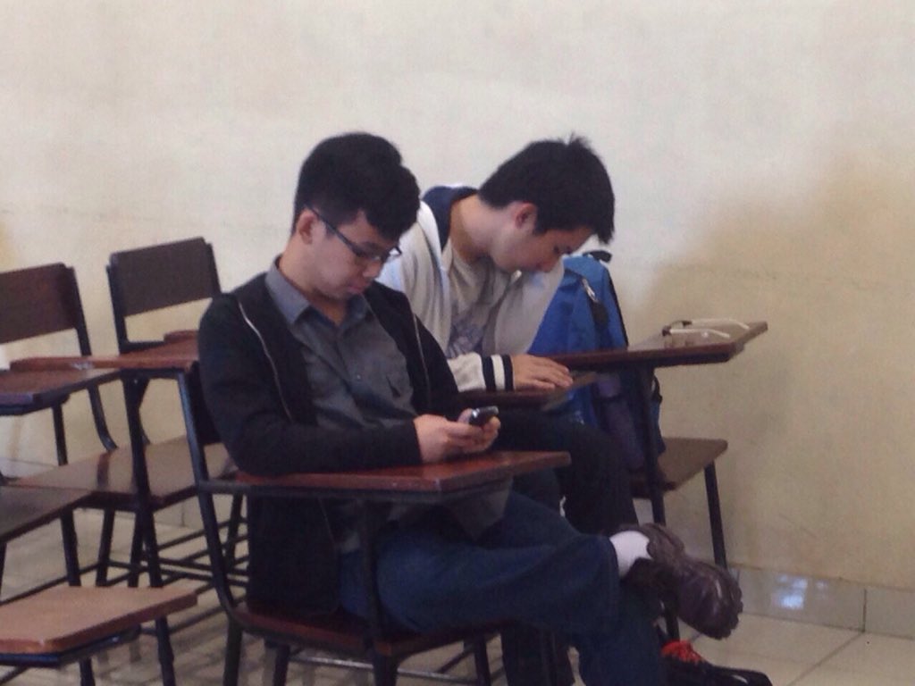 HEXION2017's tweet photo. Penjurian untuk Lomba Web making telah dimulai! Mereka lagi menunggu giliran nih
#HEXION2015
#EcoTechnology https://t.co/qwVqsFaW5E
