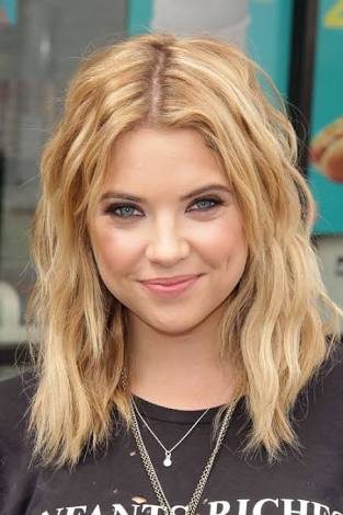 Hoje é niver da Hanna Banana    Happy Birthday Ashley Benson 