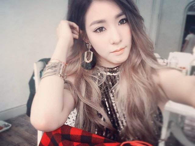 [OTHER][17-09-2014]Tiffany gia nhập mạng xã hội Instagram + Selca mới của cô - Page 8 CWfYVrlWEAAFOr1