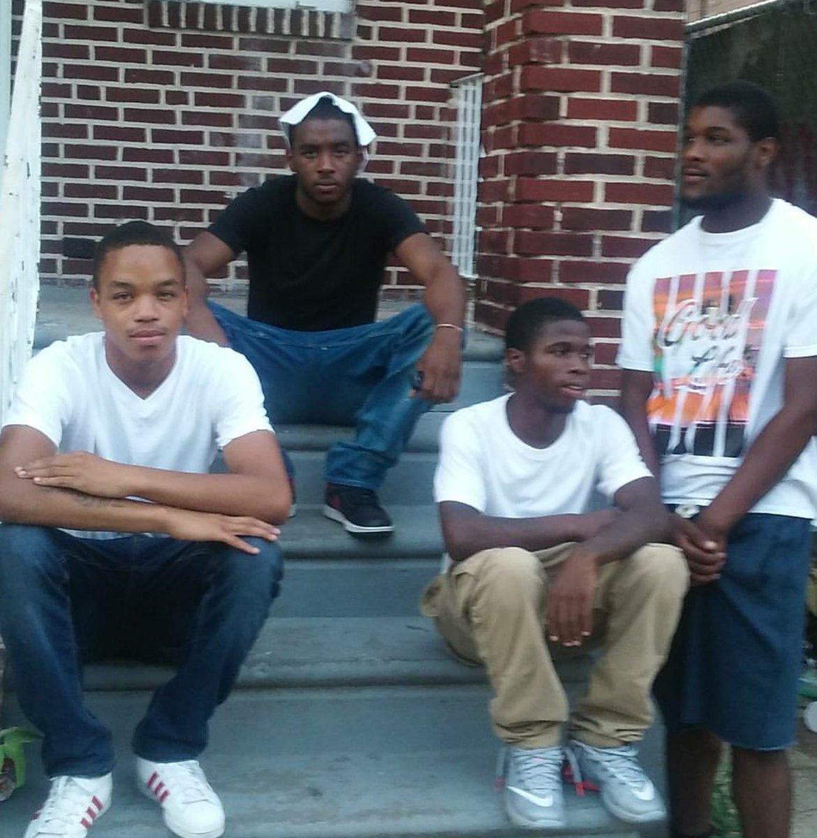 TackawannaM's tweet photo. Free Sah Free Rell😈
#AREA48 #THEN9NE #BLOODLINE https://t.co/rZf2O6rzqM