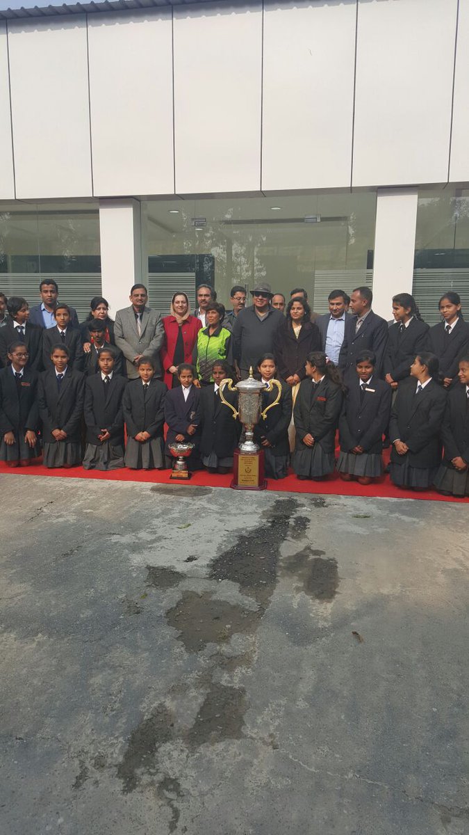 drm_1's tweet photo. With #DMASchool #Under14HockeyTeam at #modinagar who won the Nationals. https://t.co/KFmFKOhd9g