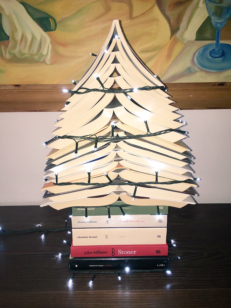 FaziEditore's tweet photo. Cari amici quali sono i vostri #LibriANatale? Vi aspettiamo a @CasaLettori con citazioni e suggerimenti :) https://t.co/ljsd7kTj5o