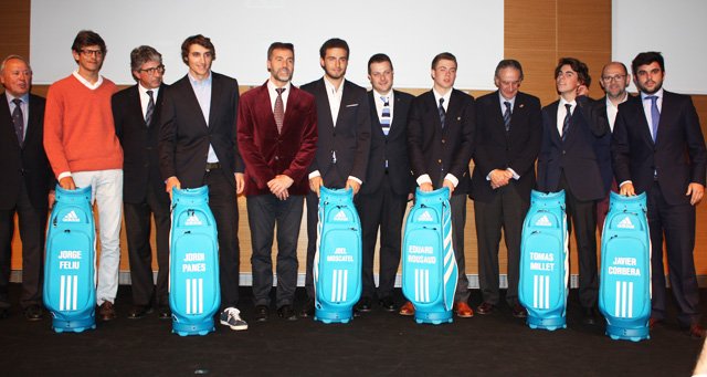 MyGolfWay's tweet photo. La foto que nos faltaba de la #NitdelGolf 2015, los campeones del Interautonómico Sub-25 https://t.co/Ui18y52gWV https://t.co/7Q0RV4NZES