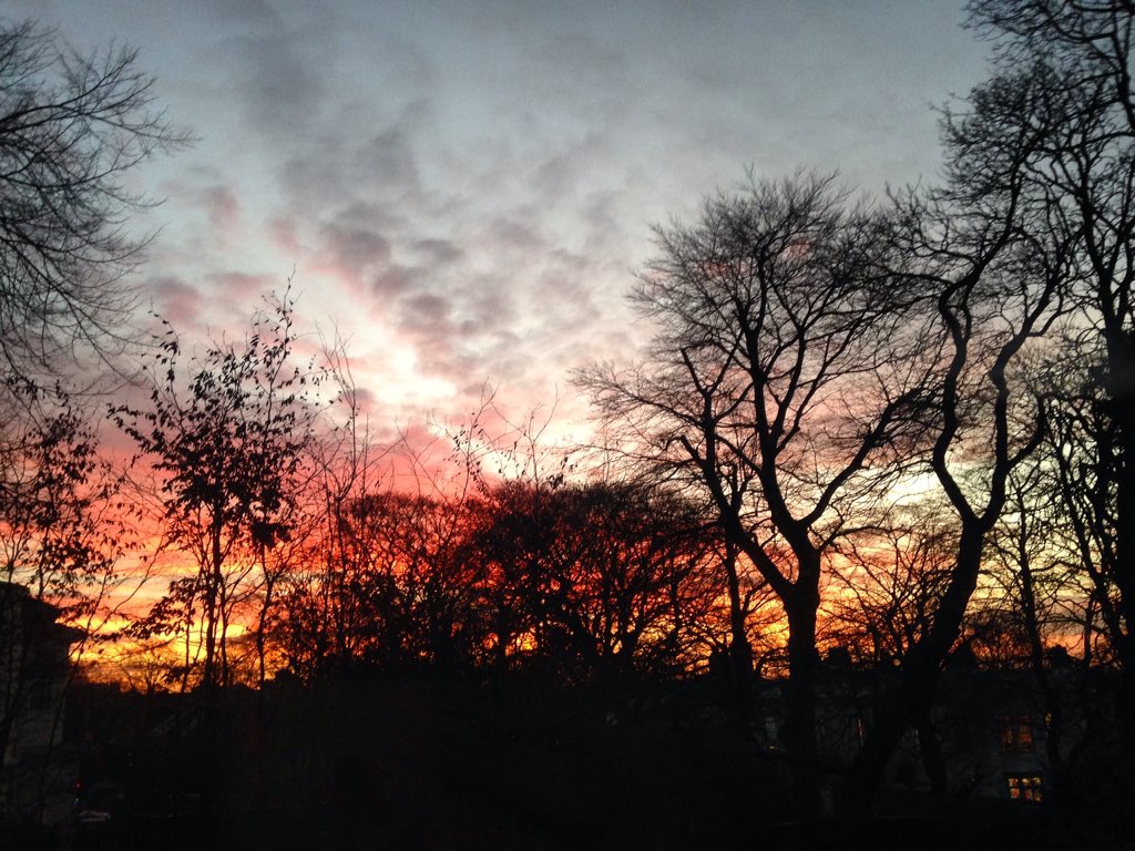 Magical sunrise this morning! 💛
#thisisbham #Birmingham #ilovebrum #colorfulsunrise #itsfriday