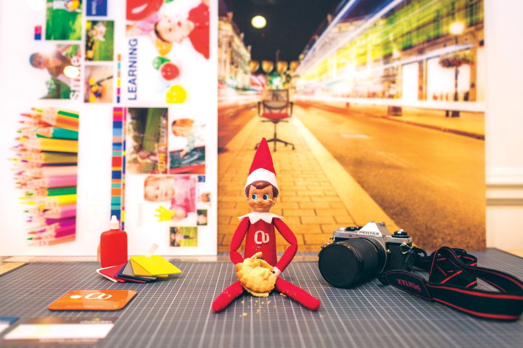 Oomph_creative's tweet photo. #FF Dec-18 #Adelf in the festive spirit #MerryChristmas @MirrorOutlet @myDinnerJackets @Eco_Becky @CoachHouse04 https://t.co/0hGCPO66Qy