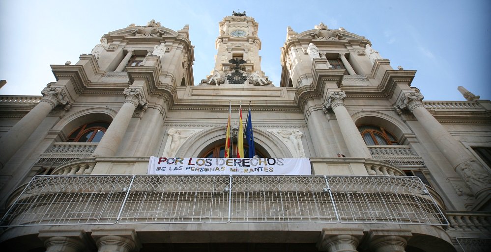 eldiariocv's tweet photo. El Ayuntamiento d Valencia lleva a la justicia al CIE Zapadores por negarse a una inspección https://t.co/sRQPi579M0 https://t.co/GzH3u4vl2c