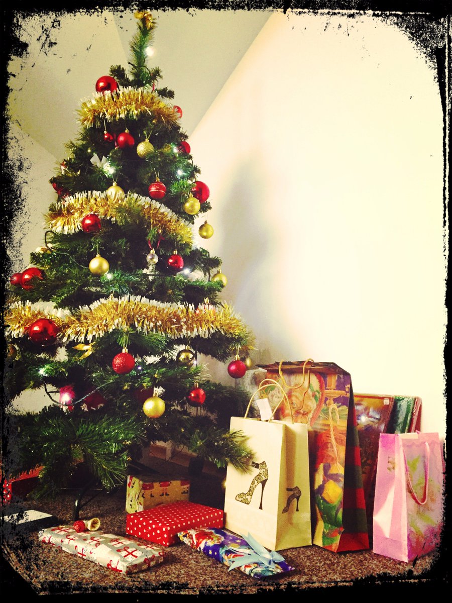 decodesoftware's tweet photo. It's that time of the year! It's #SecretSanta time @decodesoftware ! 🎅🎁 https://t.co/7Isrk3KSQe
