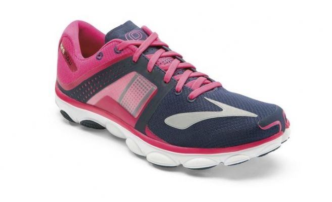 runnea_com's tweet photo. ¡Votaciones!: La mejor zapatilla de #naturalrunning es la #PureFlow4 de @BrooksRunningES https://t.co/ooN9nevDb4 https://t.co/dDkwJ9hDB0