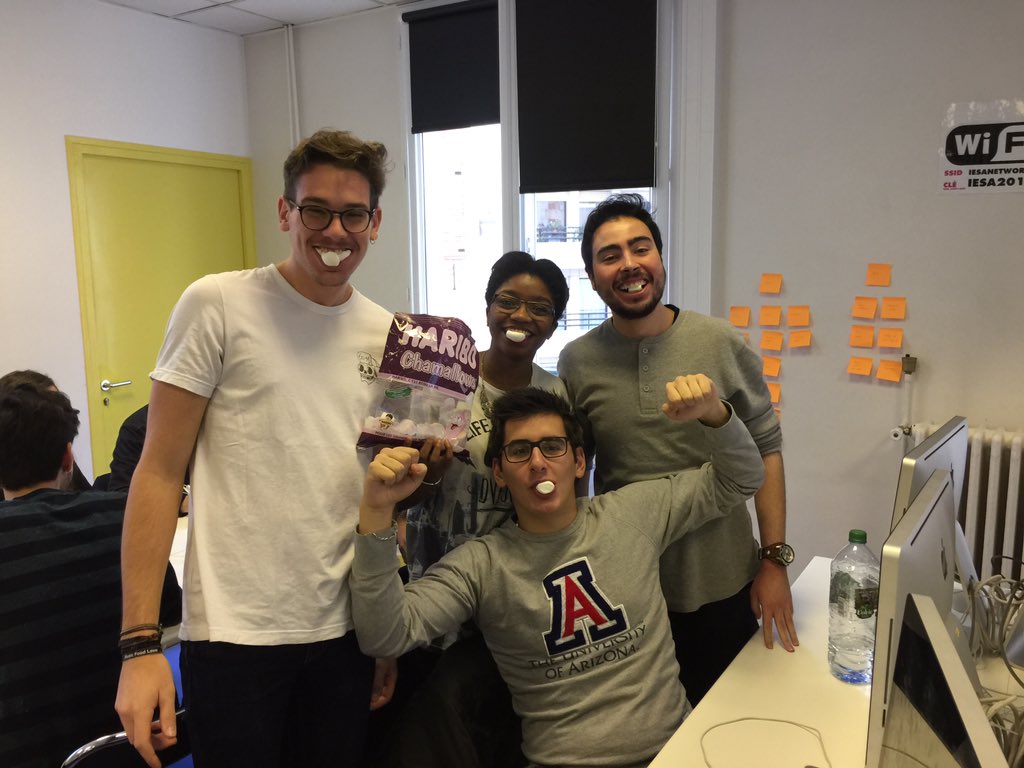 Les winners avec 39 cm de hauteur #chamallowchallenge