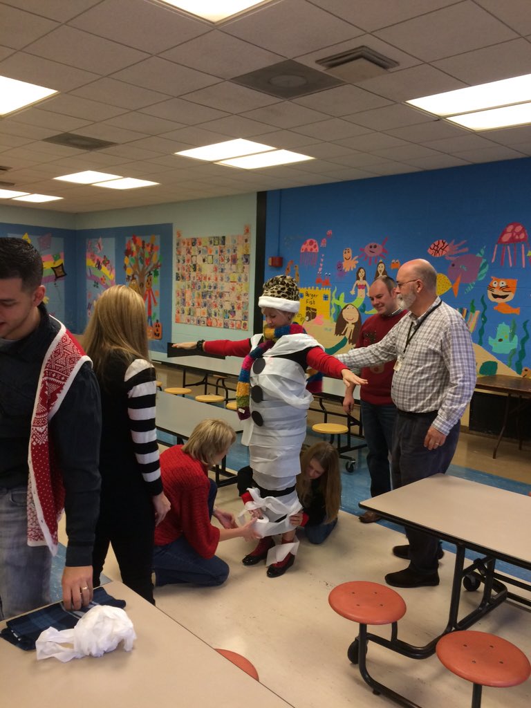 kosanovic_j's tweet photo. FG celebrating the season at holiday breakfast #uglysweaters #snowmancontest #MontourProud https://t.co/qVwcbrRigO