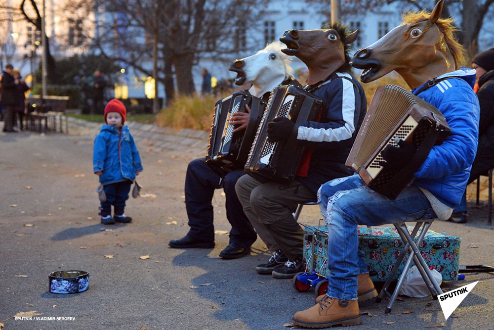 SputnikImages's tweet photo. #DailyLife: A street band performing at a Christmas market on Karlsplatz Street in Vienna https://t.co/QTfemldkda https://t.co/cHner4YBQm