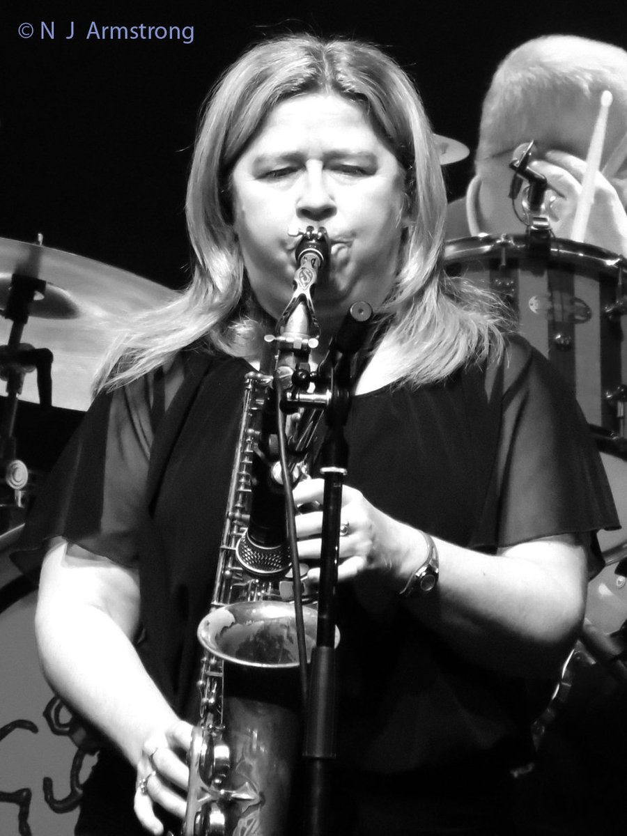 AHollandDifford's tweet photo. @Real_Band Roger, @lisagrahame @fav1000 @JoolsBand Symphony Hall, Birmingham 17.12.15 https://t.co/gQ1j6Mo9gf