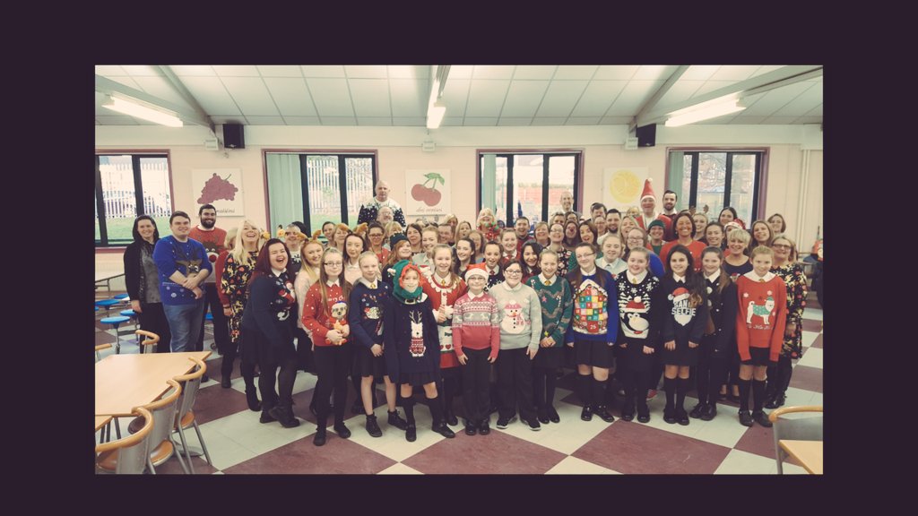 MissLaneScience's tweet image. Merry Christmas jumper day @HollyLodgeLiver