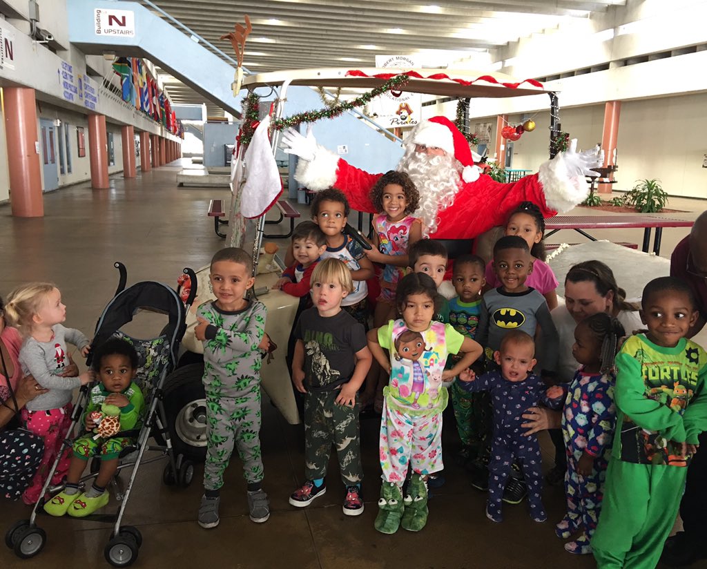 RMECPIRATES's tweet image. Santa Claus came by in his golf cart to RMEC to visit our youngest pirates. #RMECEarlyChildhood #RMECGameChangers