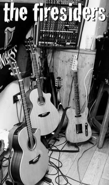 FrancisBoylan's tweet image. We&apos;re live now. Music from The Firesiders. This hamper from @EssentialMeSO &amp;amp; tickets to Sharon Shannon.