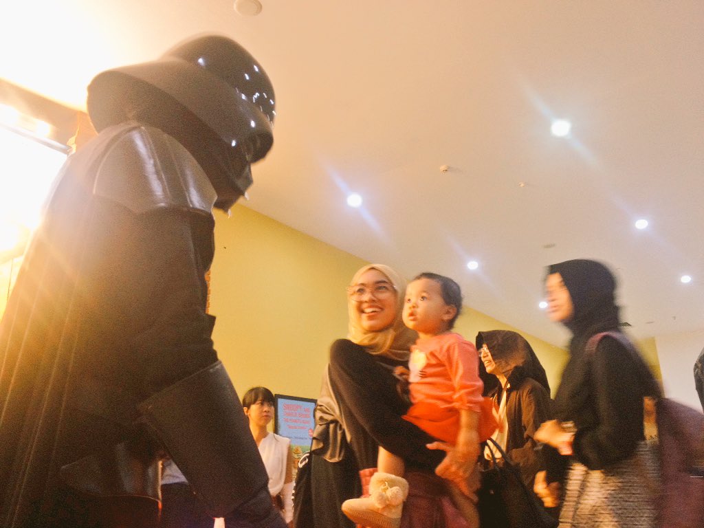 SWDIndonesia's tweet image. adekecil: "jadi.. kamu selama ini..bapakuuu?!!" *zoominzoomout | #32tahunmenanti #eps7bdg