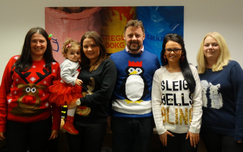 Sackmaker_'s tweet photo. #Sackmaker #SalesTeam #ChristmasJumperDay https://t.co/a1kxM3YPR3