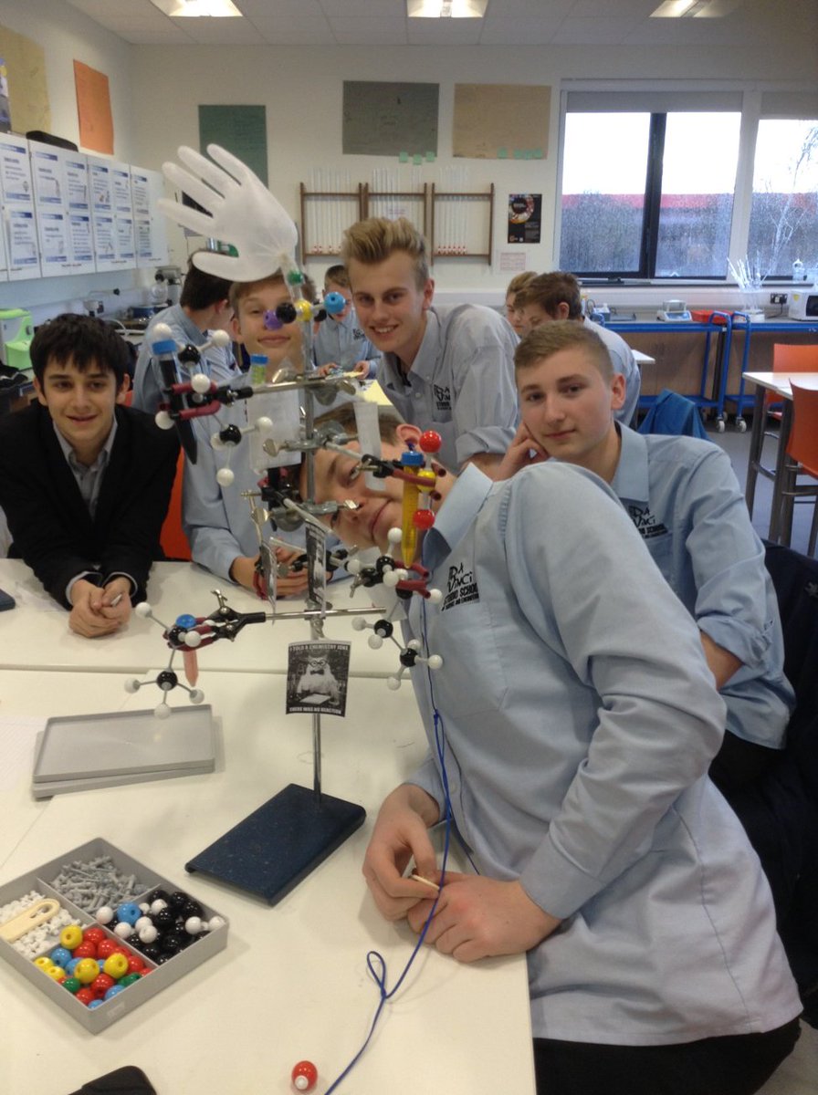 DaVinci_kate's tweet photo. Our KS4 winners!  Well done!  @Davinci_school @Davinci_Miraz https://t.co/tVrwI5eHc7