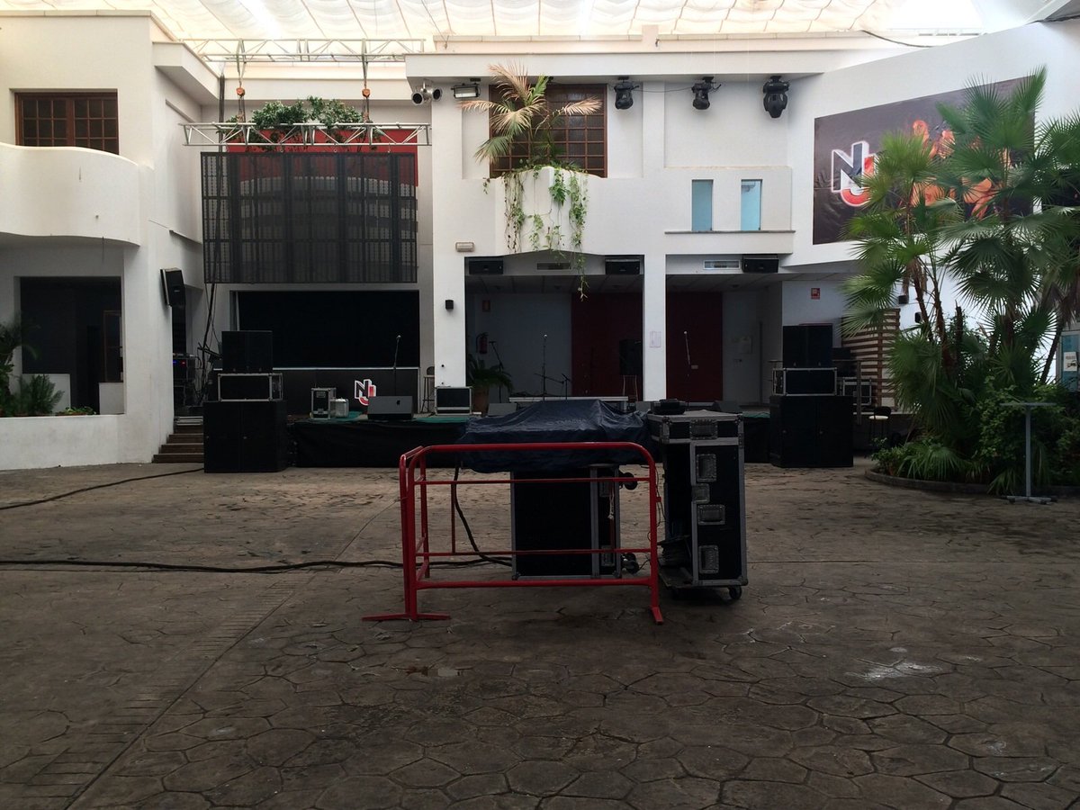 Todo listo para el concierto de Planeta 80...
¡¡¡Nos vemos esta tarde en Nueva Jarata!!!
