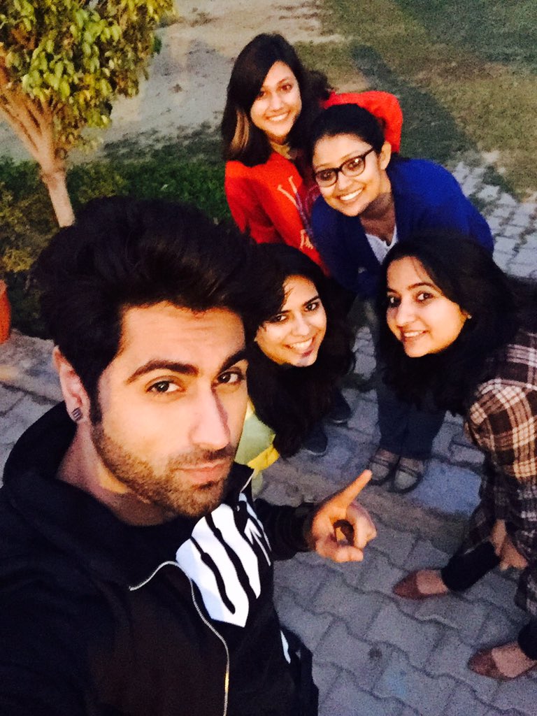 ankitgera001's tweet photo. .@IBNLiveMovies Thanks guys. Had great fun revealing my secrets, sharing my #BiggBoss9 experience. Love you all :) https://t.co/ZW0wWlxEQu